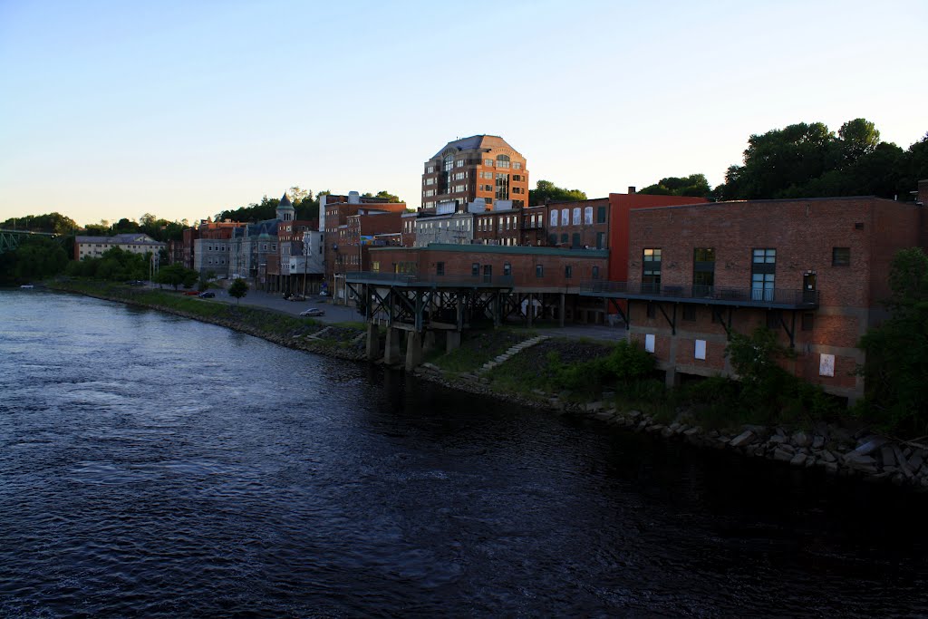 Downtown Augusta by Kennebec River., Огаста