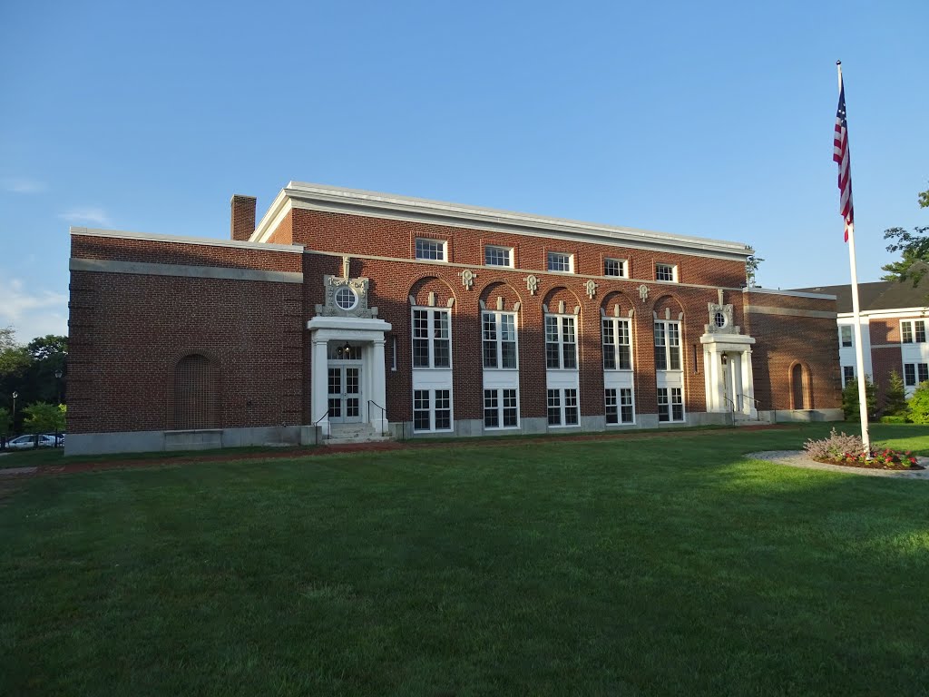 1926 Scarborough High School (Elwood G. Bessey School); 272 ME 1, Scarborough, Maine, Скарборо