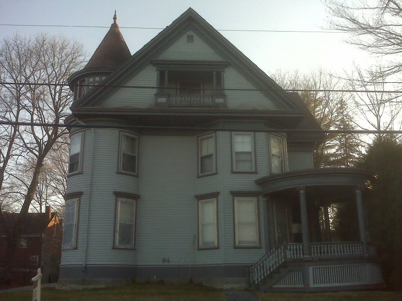 84 Ohio Street - Proud Victorian, Хампден