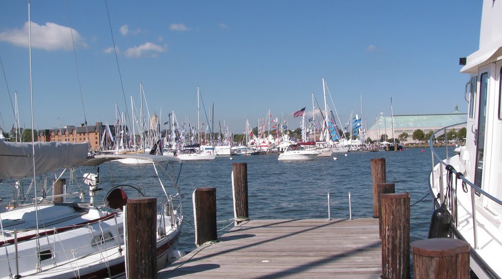 United States Sailboat Show Filling Annapolis, Аннаполис