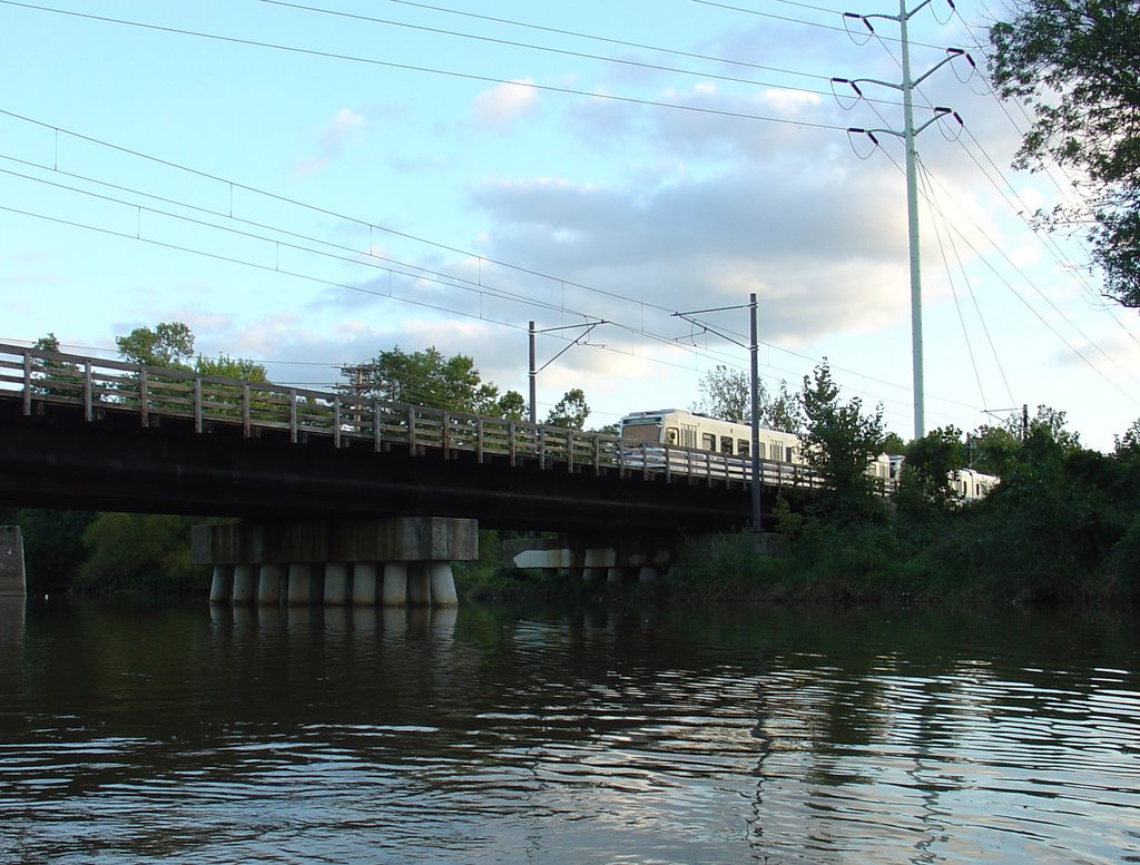 Light Rail crossing the Patapsco River, Балтимор-Хайлендс