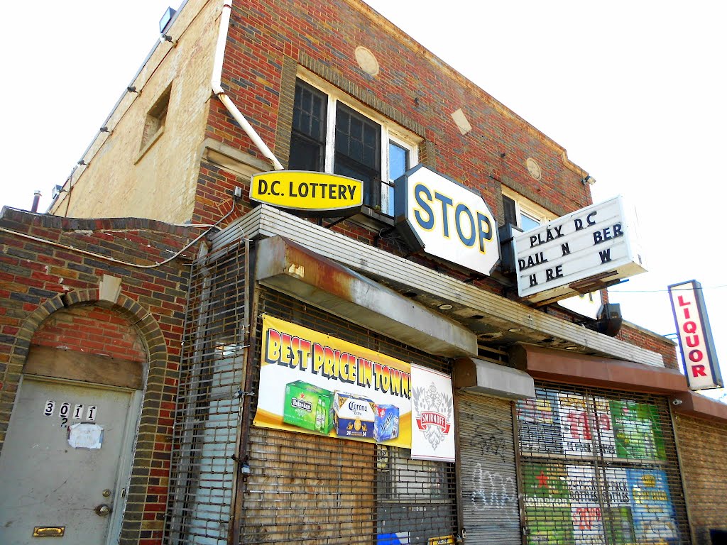 Stop & Shop Liquors, Historic Route 1, 3011 Rhode Island Avenue Northeast, Washington, DC 20018, Брентвуд