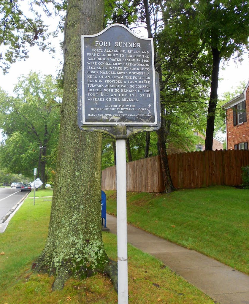 Fort Sumner historical marker, intersection of Sangamore Road and Westpath Way, Bethesda, MD, Брукмонт