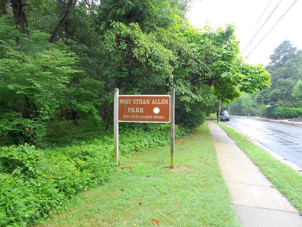 Fort Ethan Allen Park sign, 4311 Old Glebe Rd, Arlington, Virginia, Брукмонт