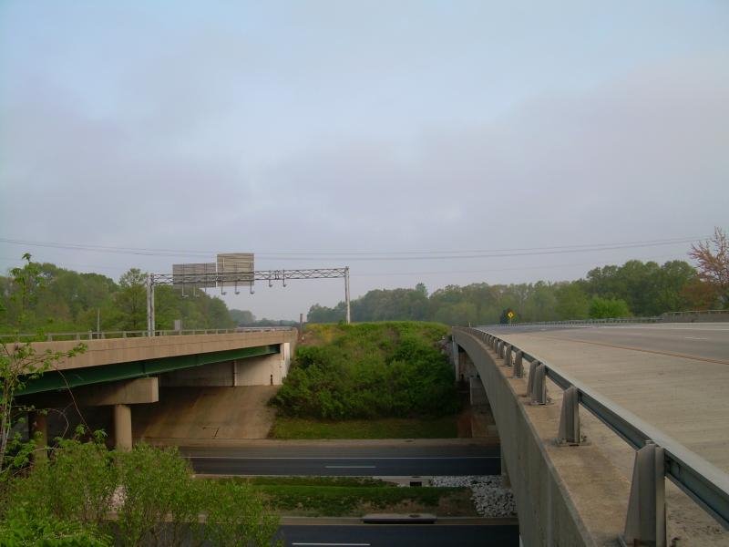 Route 702 (Southeast Freeway) bridges at Eastern Blvd., Ессекс