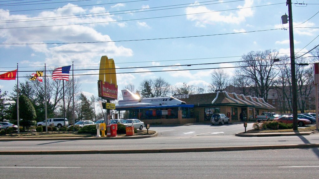 Mc Shuttle at McDonalds Parkville, Карни