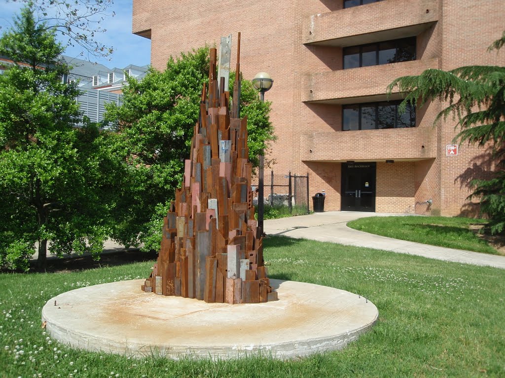 Unlabeled Sculpture, Колледж-Парк