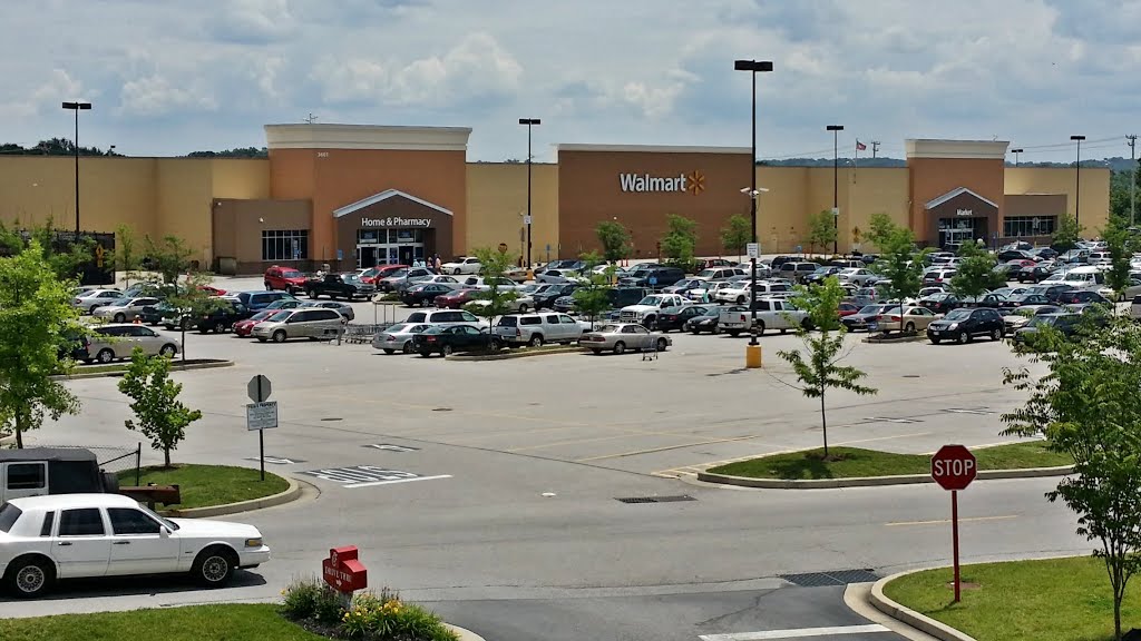 Walmart in Arbutus, Maryland, Лансдаун
