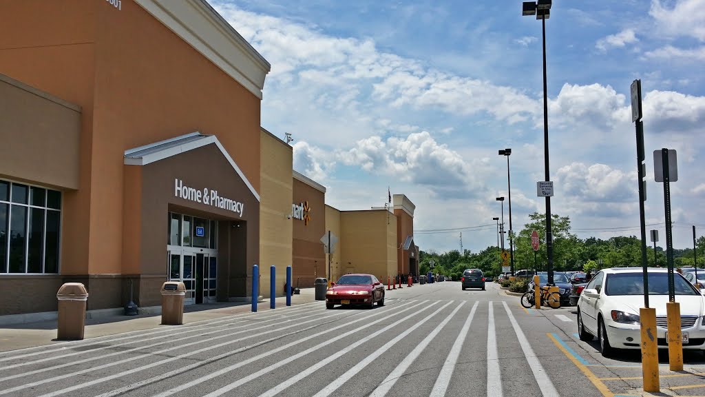 Walmart in Arbutus, Maryland, Лансдаун