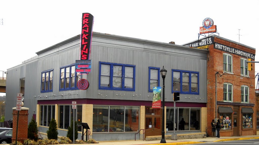 Franklins Restaurant, Brewery & General Store, Historic U.S. Route 1, 5121 Baltimore Avenue, Hyattsville, MD, Норт-Брентвуд