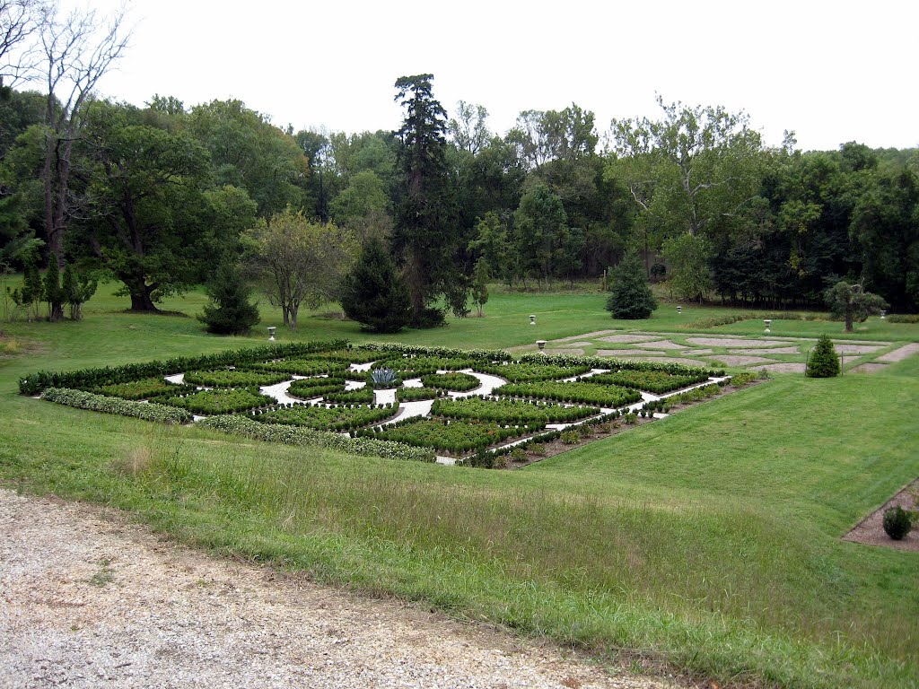 Garden at Hampton Mansion, Baltimore, MD, Таусон