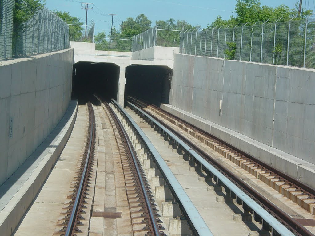 Addison Road tunnel portal, Уолкер-Милл