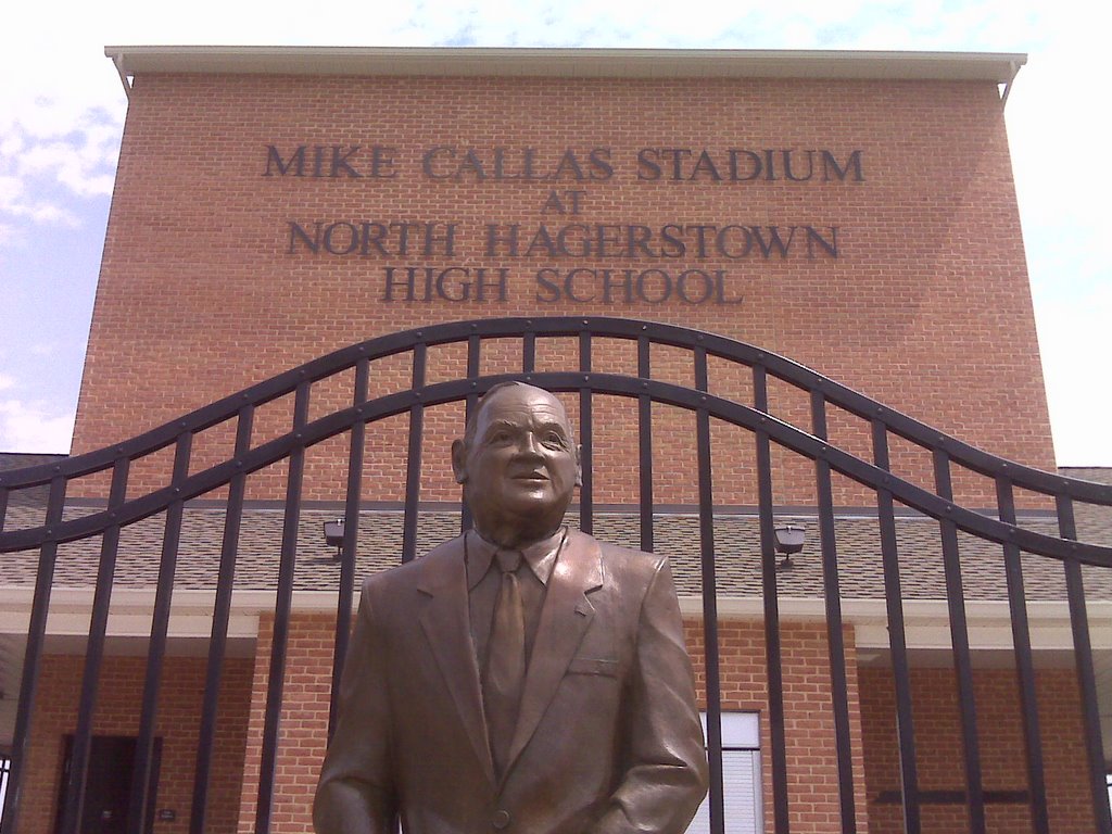 Mike Callas Statue and Stadium, Хагерстаун