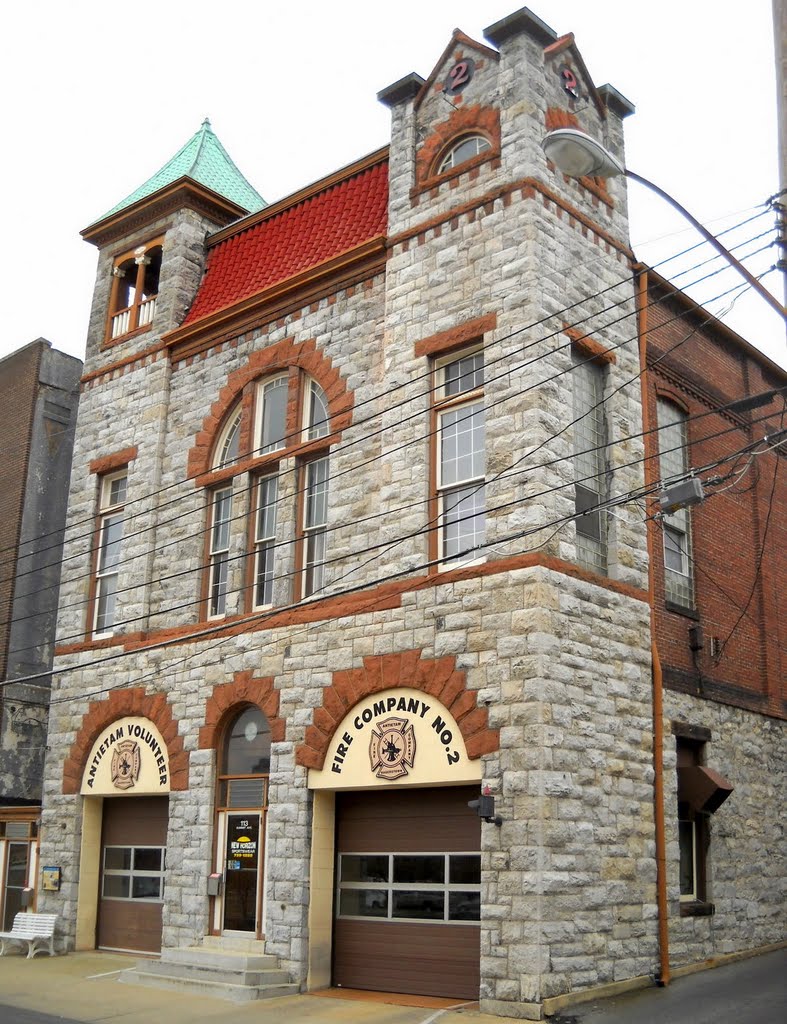 Antietam Fire Station, Fire Company No. 2, Hagerstown Historic District, Jonathan St, Hagerstown MD, built 1895, Хагерстаун
