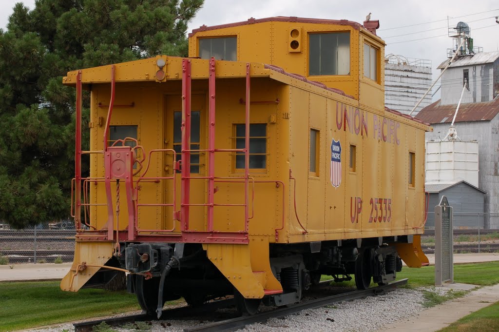 Union Pacific Railroad Caboose No. 25335 on display at Cozad, NE, Беллив