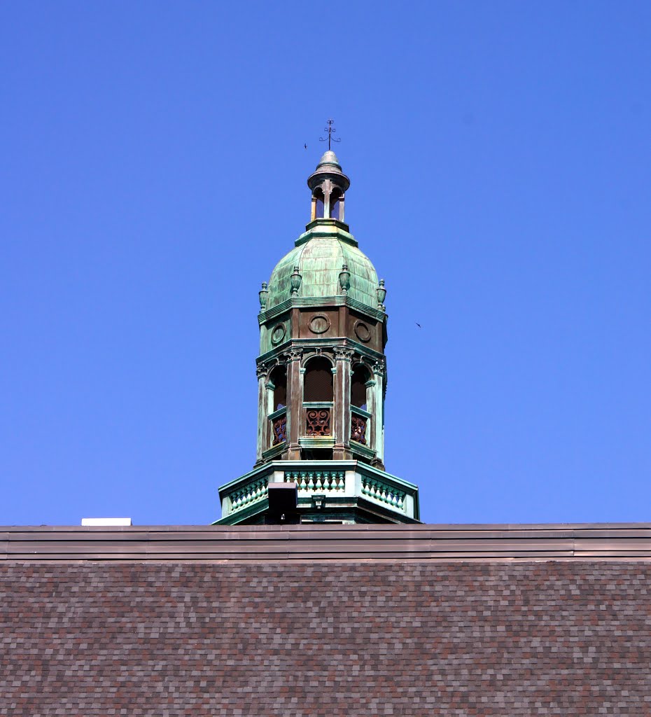 Grand Island, NE: cupola above courthouse, Гранд-Айленд