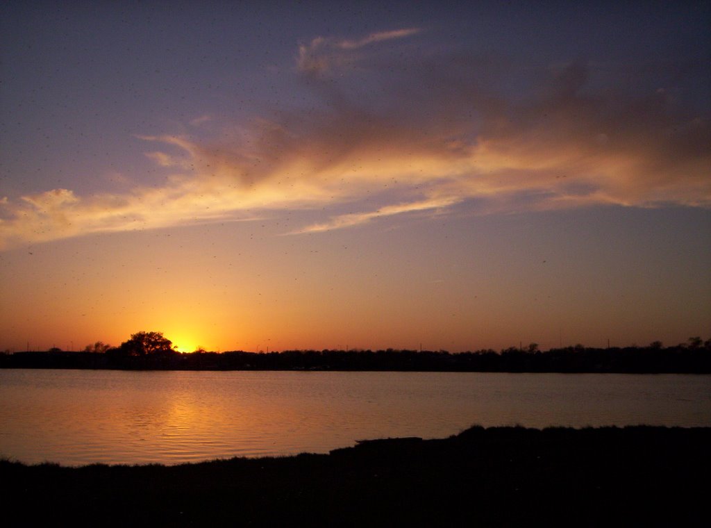 Beautiful Nebraska Sunset Over Oak Lake, Линкольн