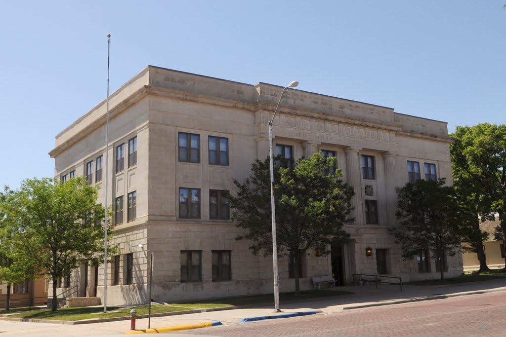 Red Willow Co. Courthouse (1926) McCook, Neb. 5-2010, Мак-Кук