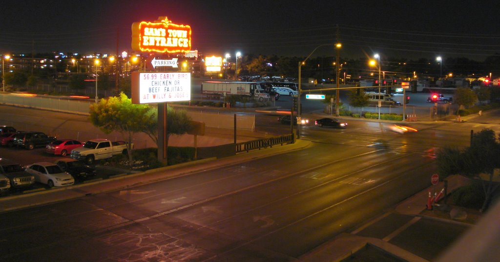 Sams Town by night, Ист-Лас-Вегас