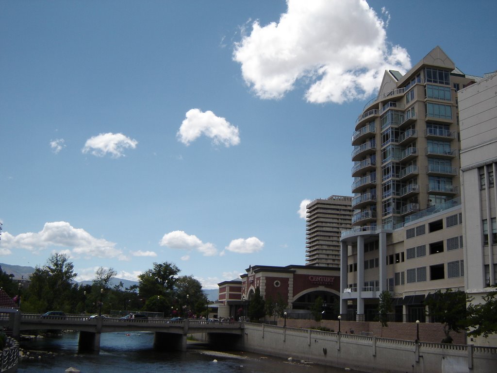 Trukee River Side at Reno NV, Рино