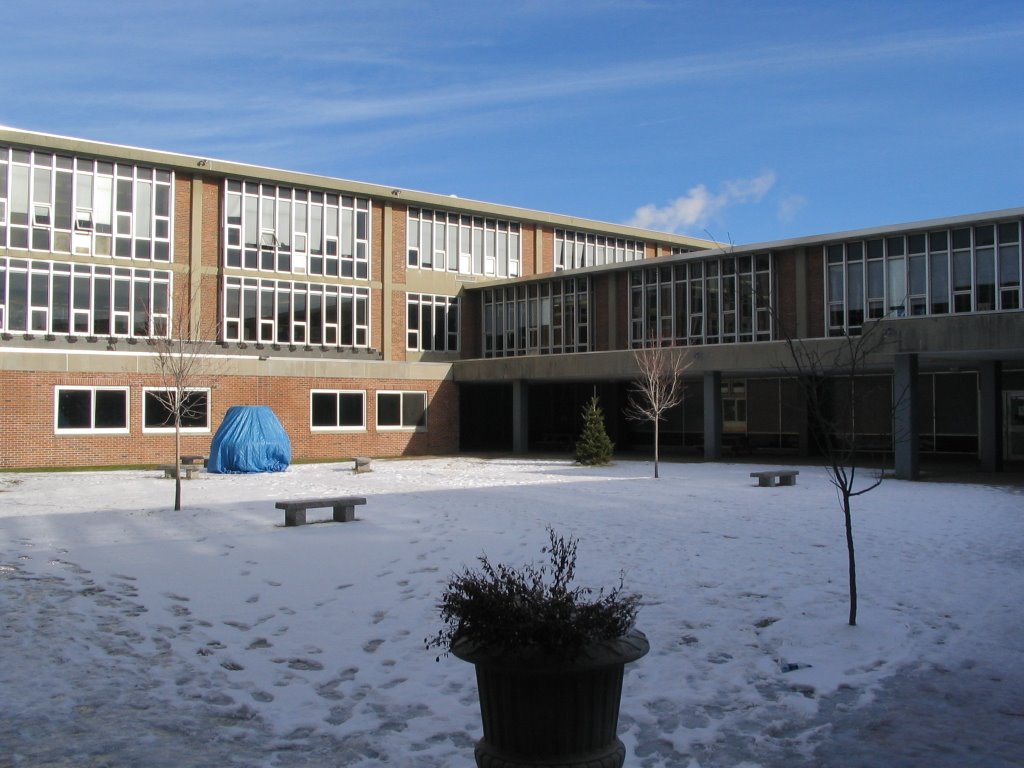 Manchester High School West, Манчестер