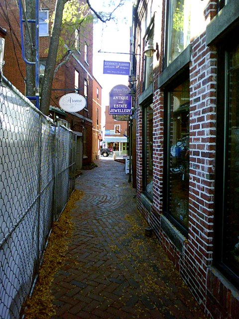 Commercial Alley, Портсмоут