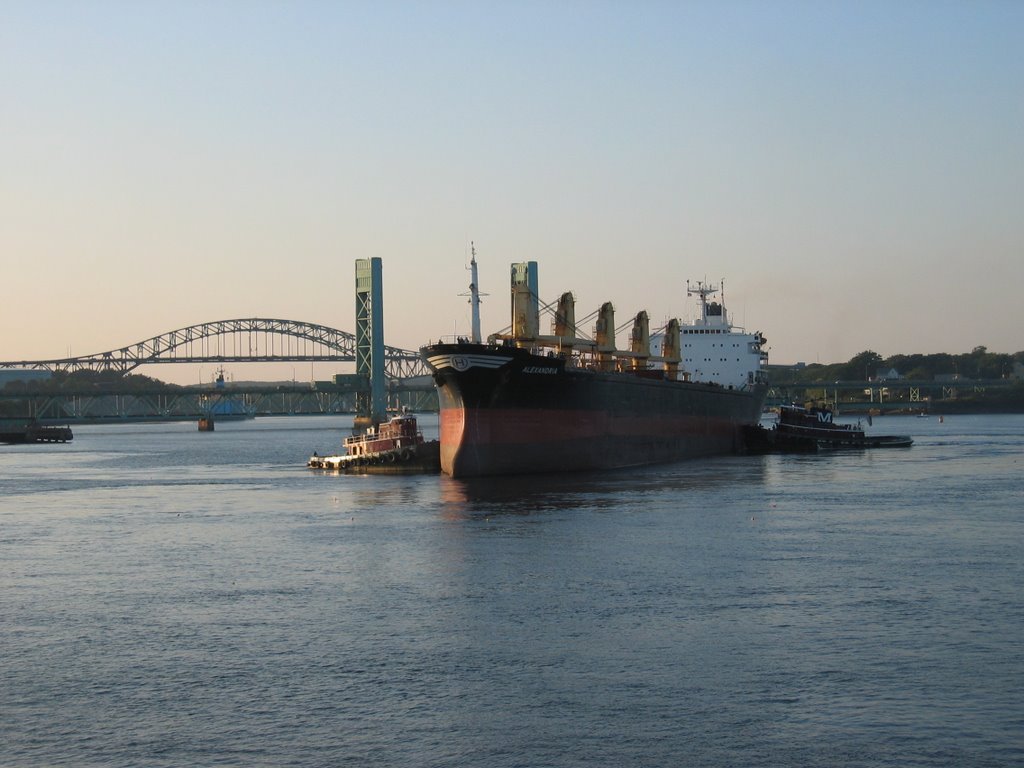 Tug Boats Guiding a Large Ship, Портсмоут