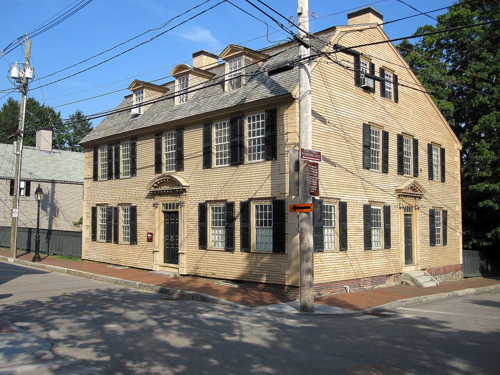 Historical house at Court St., Portsmouth, NH, Портсмоут