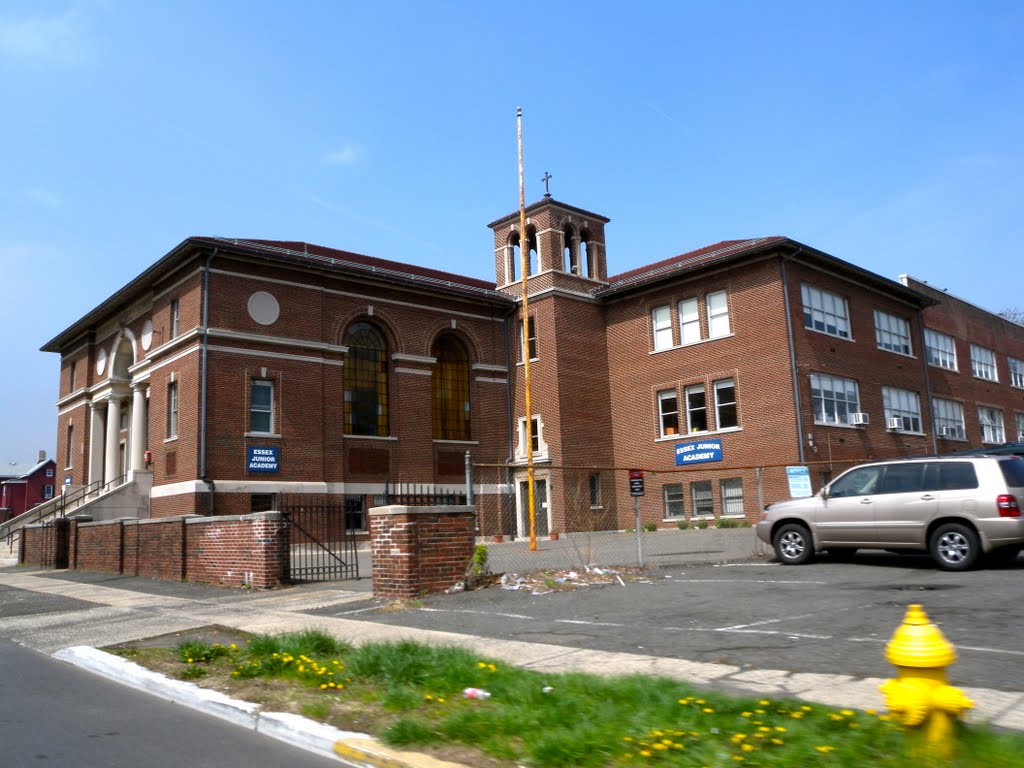 Essex Junior Academy, Блумфилд