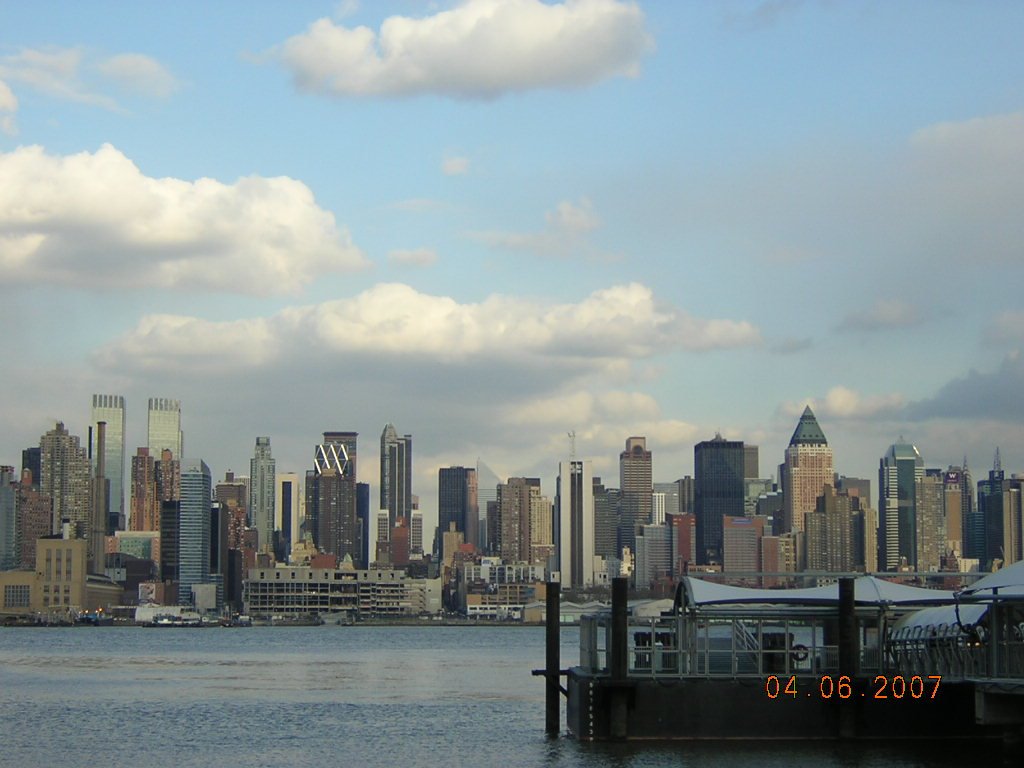 NYC From Port Imperial Ferry Terminal 4-6-2007, Гуттенберг