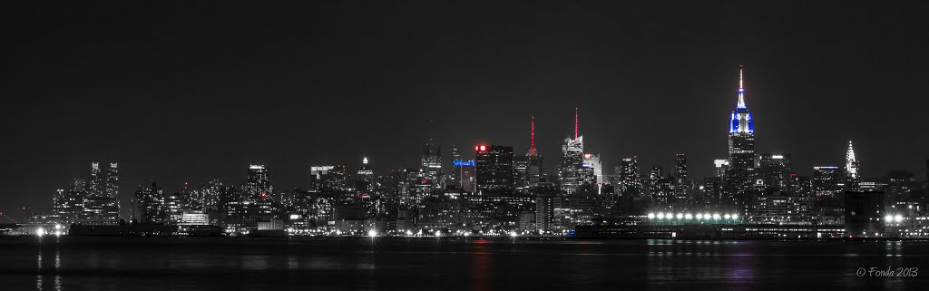 Red & Blue Manhattan skyline, Джерси-Сити