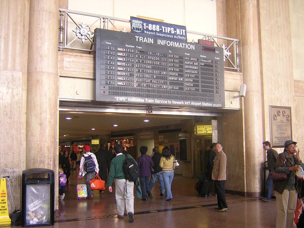 Inside Newark Penn Station 5-19-2008, Ист-Ньюарк