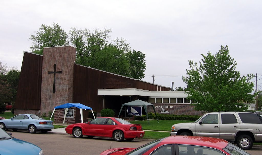 Kearney, NE: Lutheran Chapel (ELCA), Кирни
