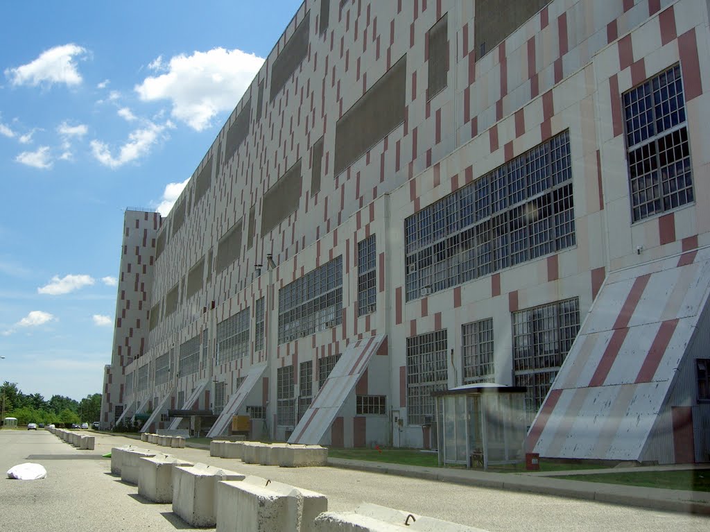 Part of one side of Hindenburg Hangar, Лейкхарст