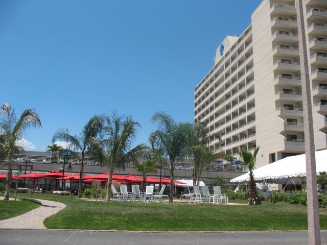 Hotel, Лонг-Бранч