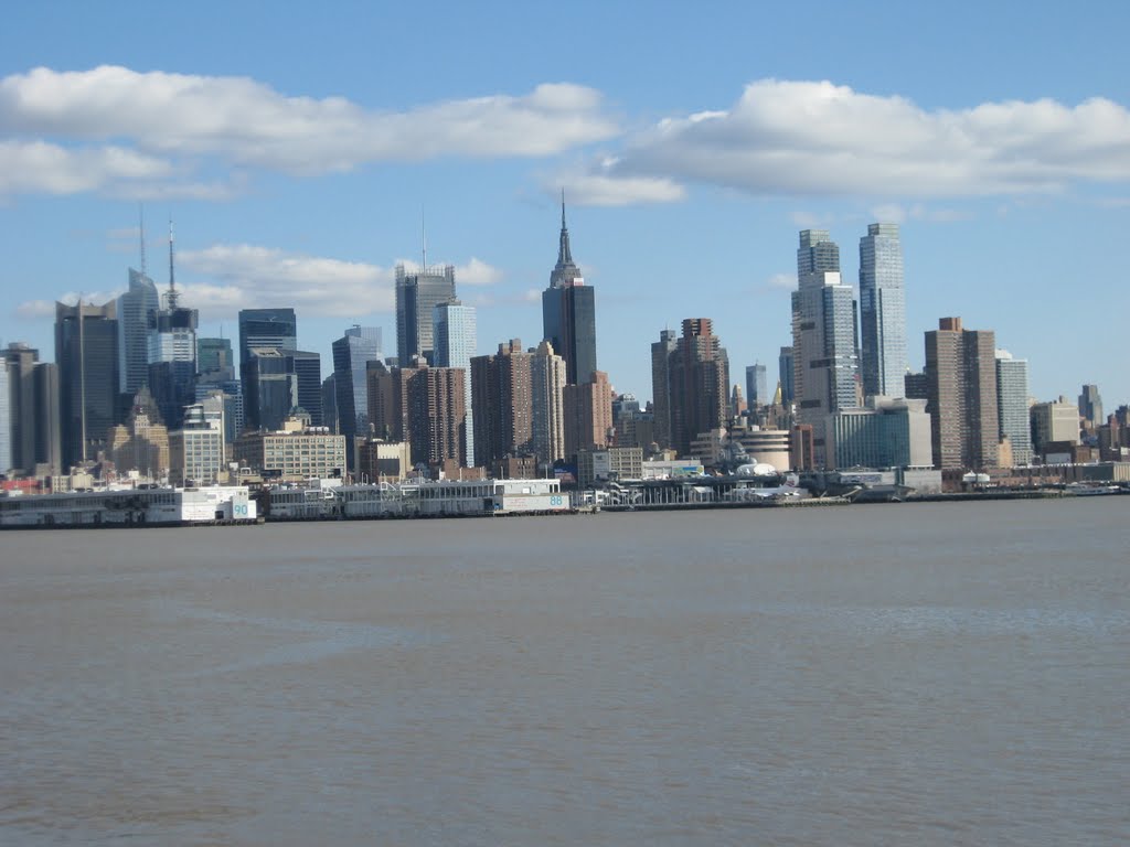 NYC from Weehawken Ferry Jersey Side, Норт-Берген