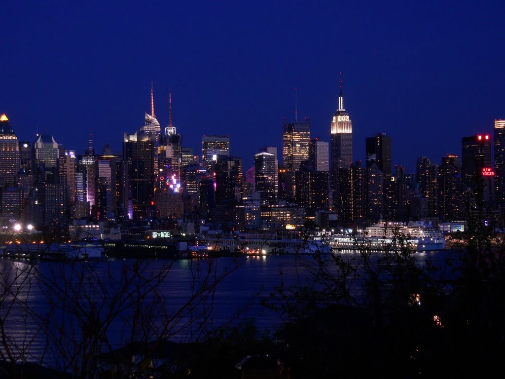 New York City Skyline, Shot from Edgewater, NJ, April 2011, Норт-Берген