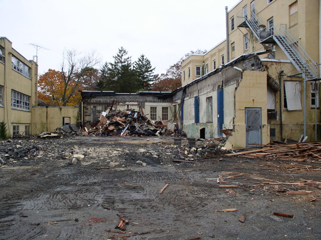 Adm Farragut Acad demolition day 2, Пайн-Бич