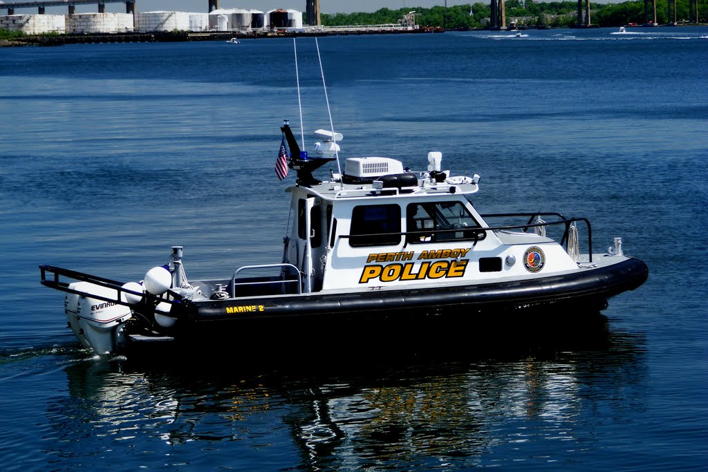 "Respect, Fairness, And Compassion" - Perth Amboy Police Boat `Marine 2 - Arthur Kill - Perth Amoby, NJ - 5.29.2008, Перт-Амбой