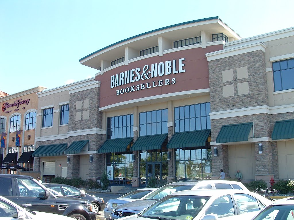 Barnes & Noble, Тинек