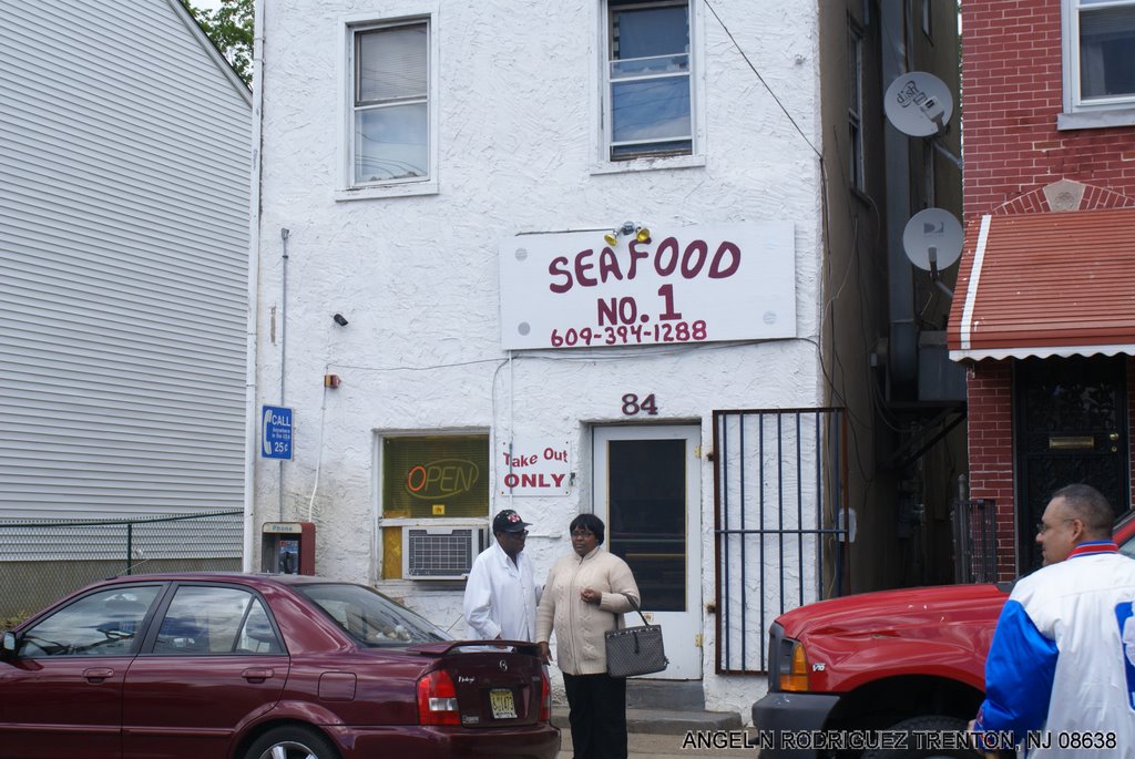 SEAFOOD # 1 ON PENNINGTON AVE TRENTON, NJ, Трентон