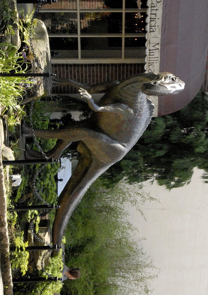 Commemorating Hadrosaurus Foulkii, Хаддон