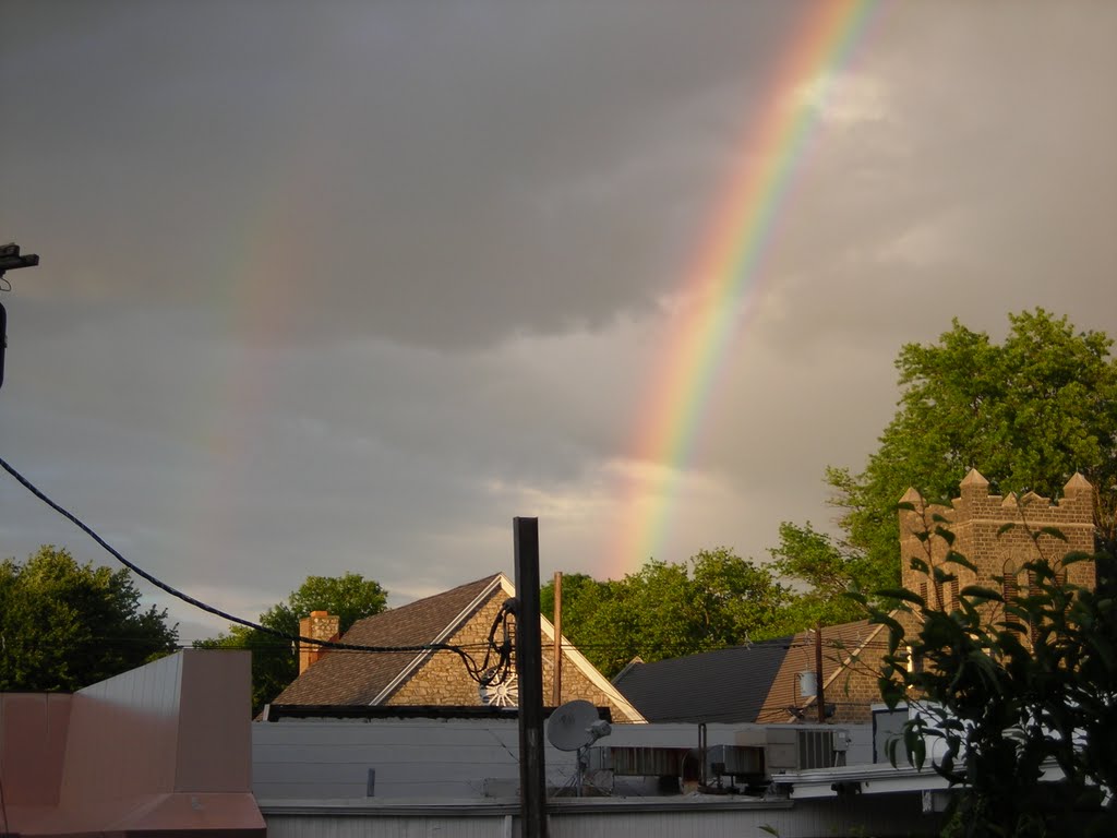 Backyard Rainbow, Хаддон