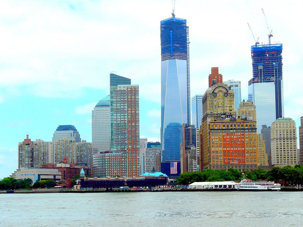 USA, la nouvelle tour, Freedom Tower atteindras au final 541 mètres, soit 1776 pieds à Manhattan, Айрондекуит