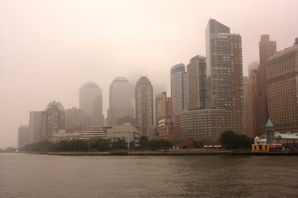 Foggy morning in Manhattan, Балдвин