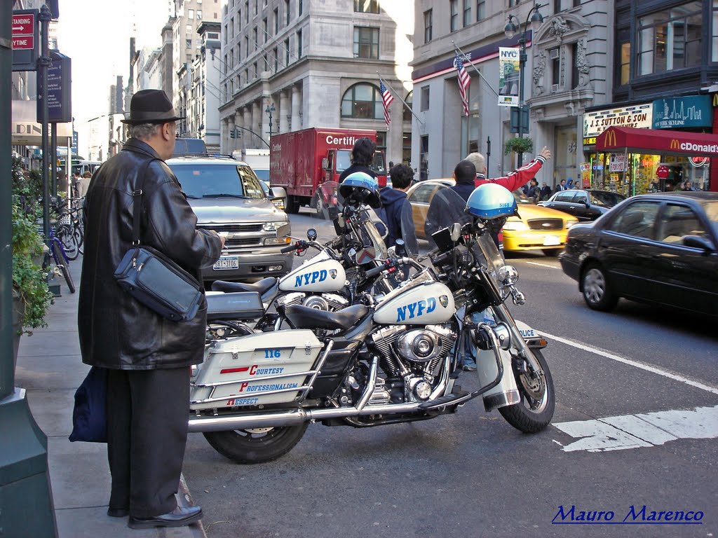 New York, ... una bella motocicletta..., Балдвин