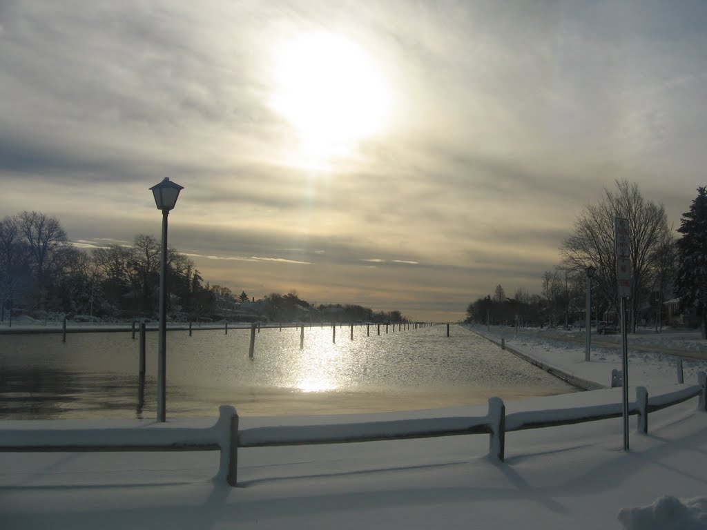 Brightwaters Canal in Winter, Брайтуотерс