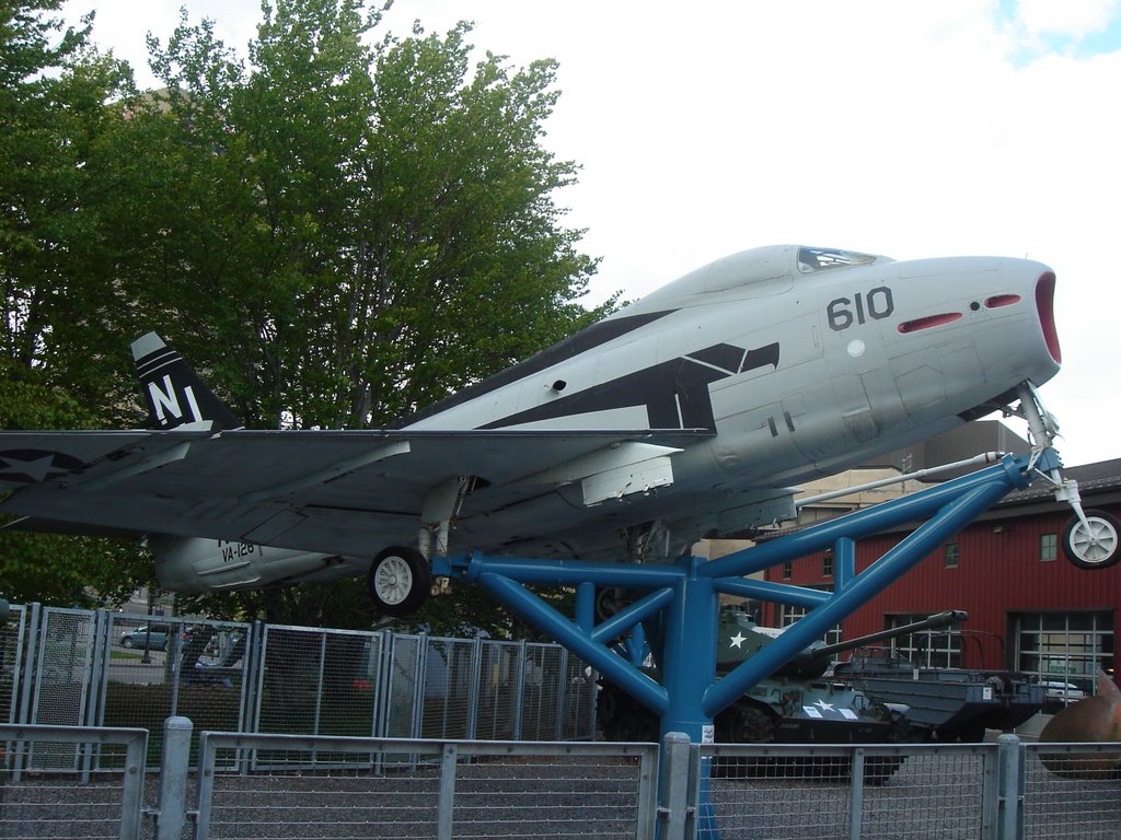 Navy F4J-4B Fury Jet #610 - Buffalo Naval Park, Buffalo, N.Y., Буффало