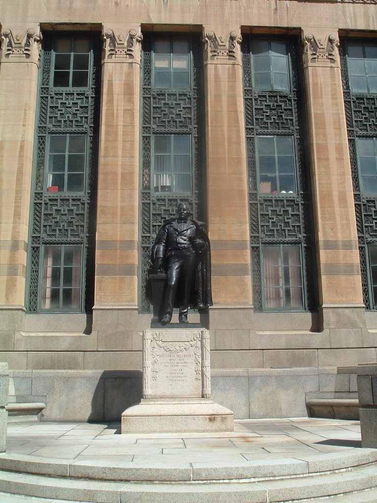 Statue of Millard Filmore in Buffalo, Буффало