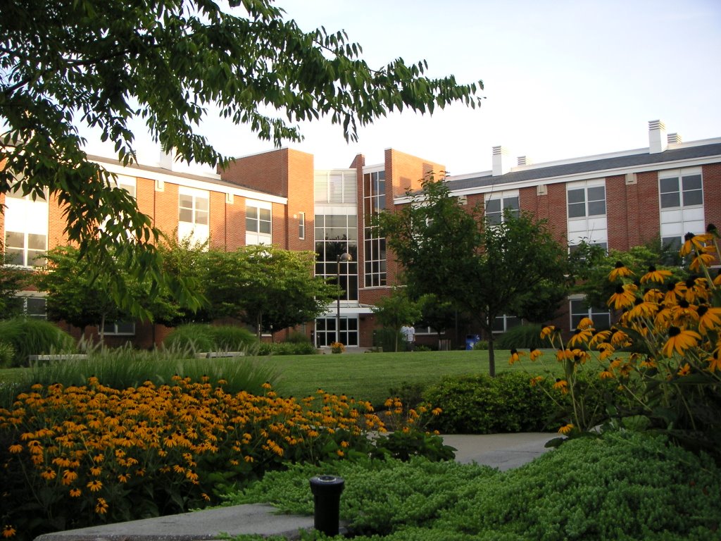 Adelphi University Campus, Гарден-Сити